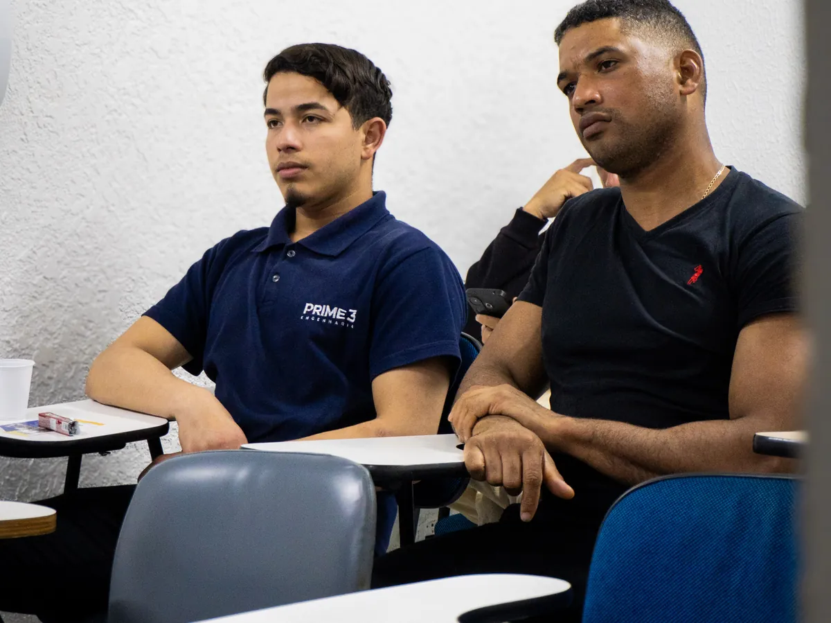Alunos do curso de Mestre de Obras em aula